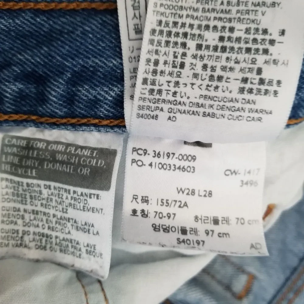 Levis 501 T Size 28 Tapered Leg Jeans Button Fly Distressed Medium Wash - Picture 9 of 10